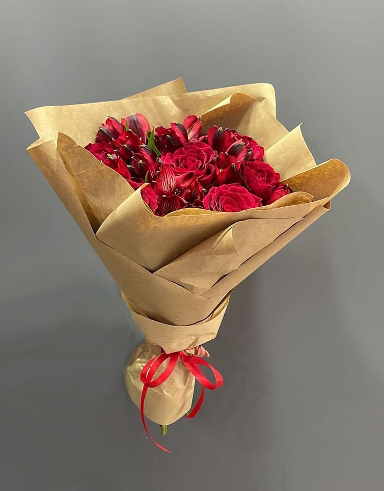 Букет цветов из: Альстромерии и Розы в Гремячево