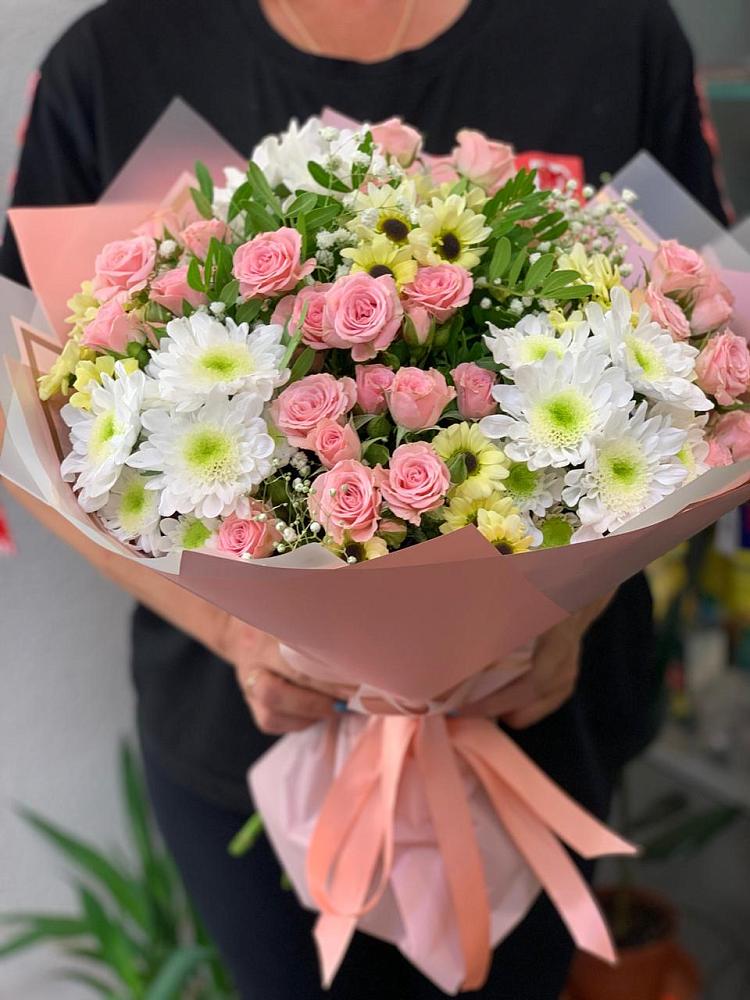 Букет цветов из: Розы и Хризантемы в Гремячево