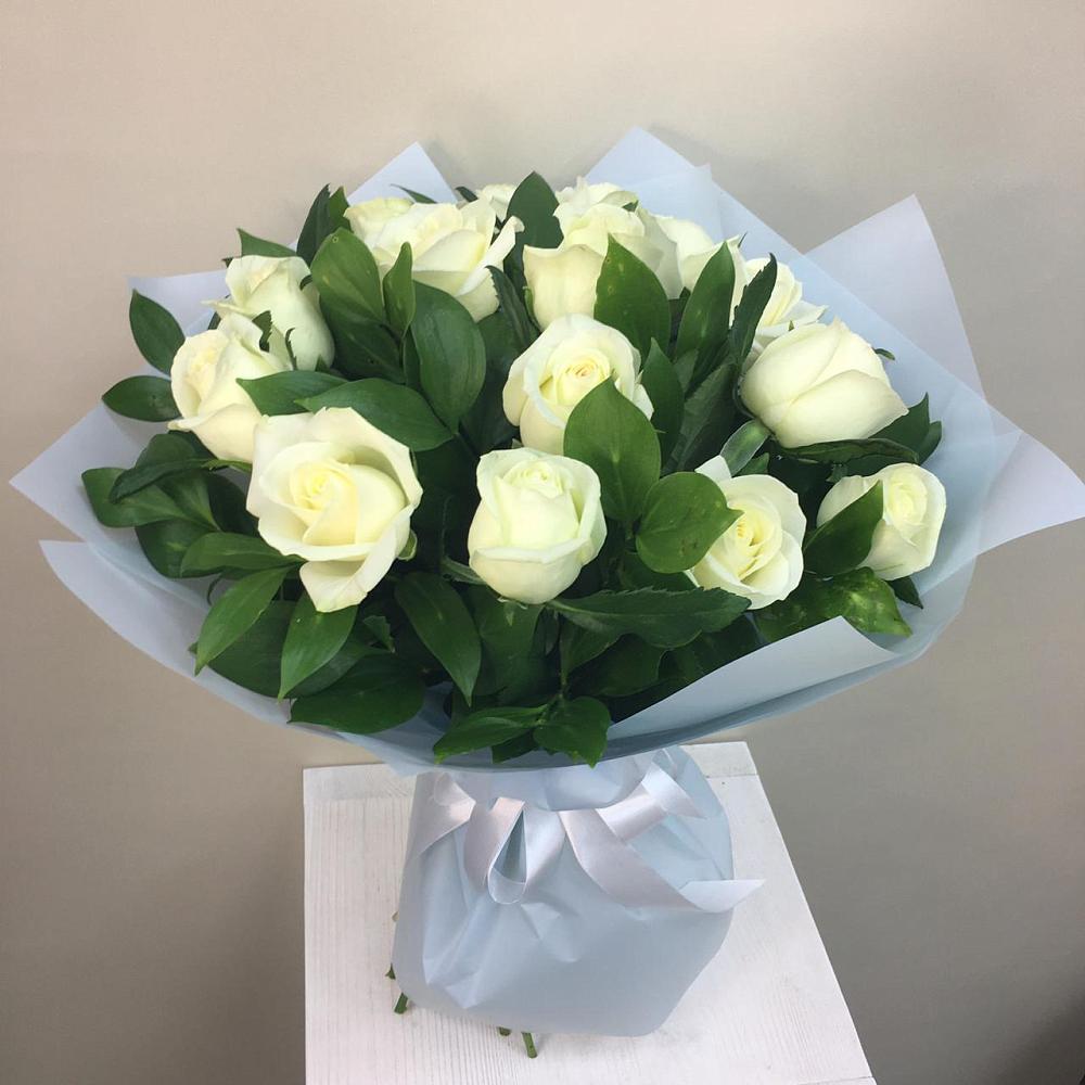 Букет 15 Белых роз Проуд в Гремячево