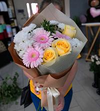 Букет цветов из:  Герберы, Розы и Хризантемы в Гремячево