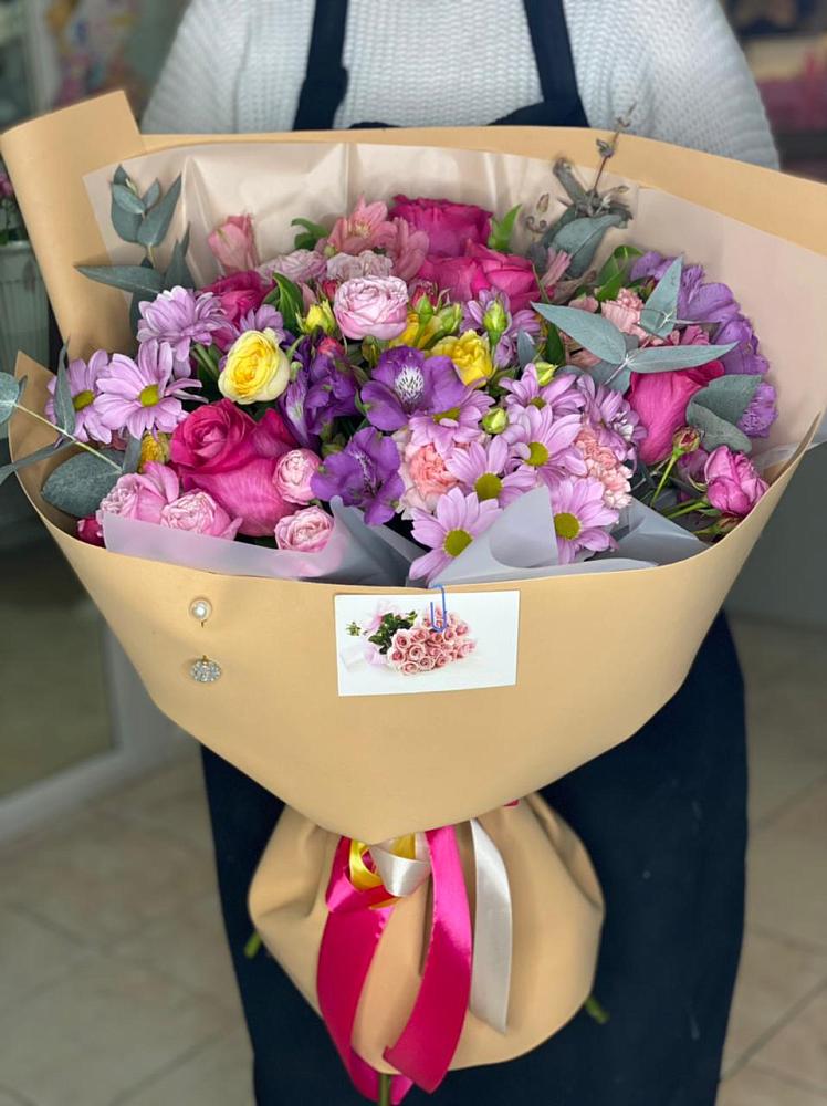 Букет цветов из: Хризантемы, Гвоздики и Альстромерии в Гремячево