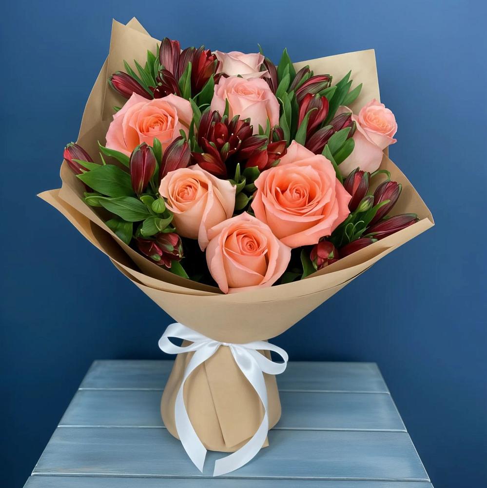 Букет цветов из: Розы и Альстромерии в Гремячево