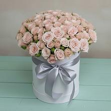 Цветочная композиция из Розы в шляпной коробке в Гремячево