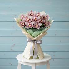 Букет цветов из:  Орхидеи и Розы #REPLACE_PRED# Гремячево