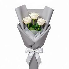 Букет 3 белые розы в Гремячево