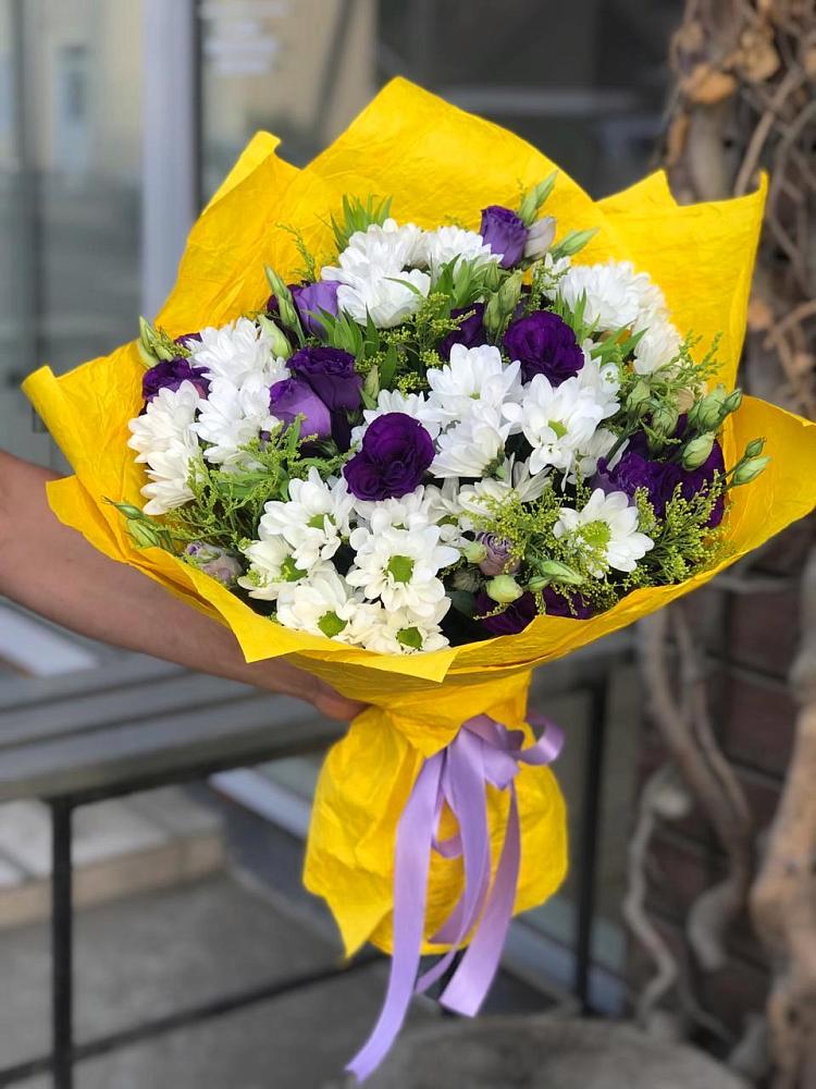 Букет цветов из: Ирисы, Хризантемы и Ромашки в Гремячево