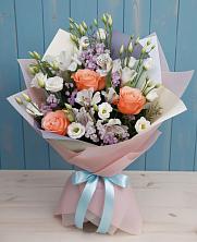 Букет цветов из:  Лизиантусы, Розы, Альстромерии и Гипсофила в Гремячево