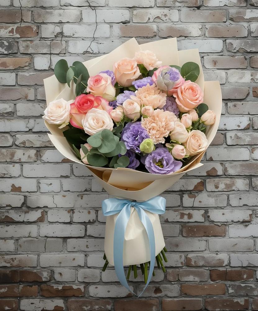 Букет цветов из: Розы, Лизиантусы и Гвоздики в Гремячево