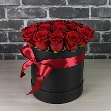 Цветочная композиция из Розы в шляпной коробке в Гремячево