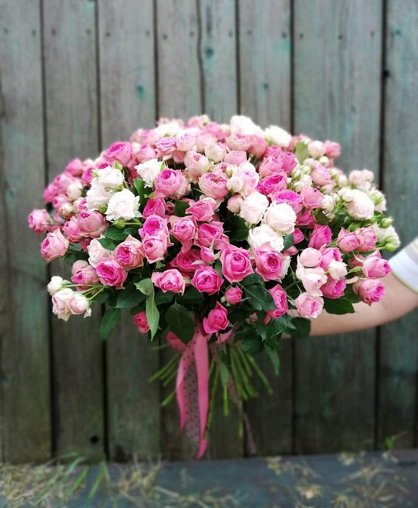 Букет Розовые кустовые розы Натали и Лав Лидия в Гремячево