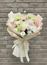 Букет цветов из:  Гвоздики, Розы, Лизиантусы и Хризантемы в Гремячево