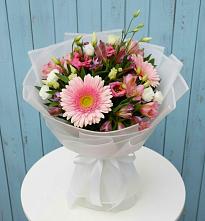 Букет цветов из:  Герберы, Альстромерии и Лизиантусы в Гремячево