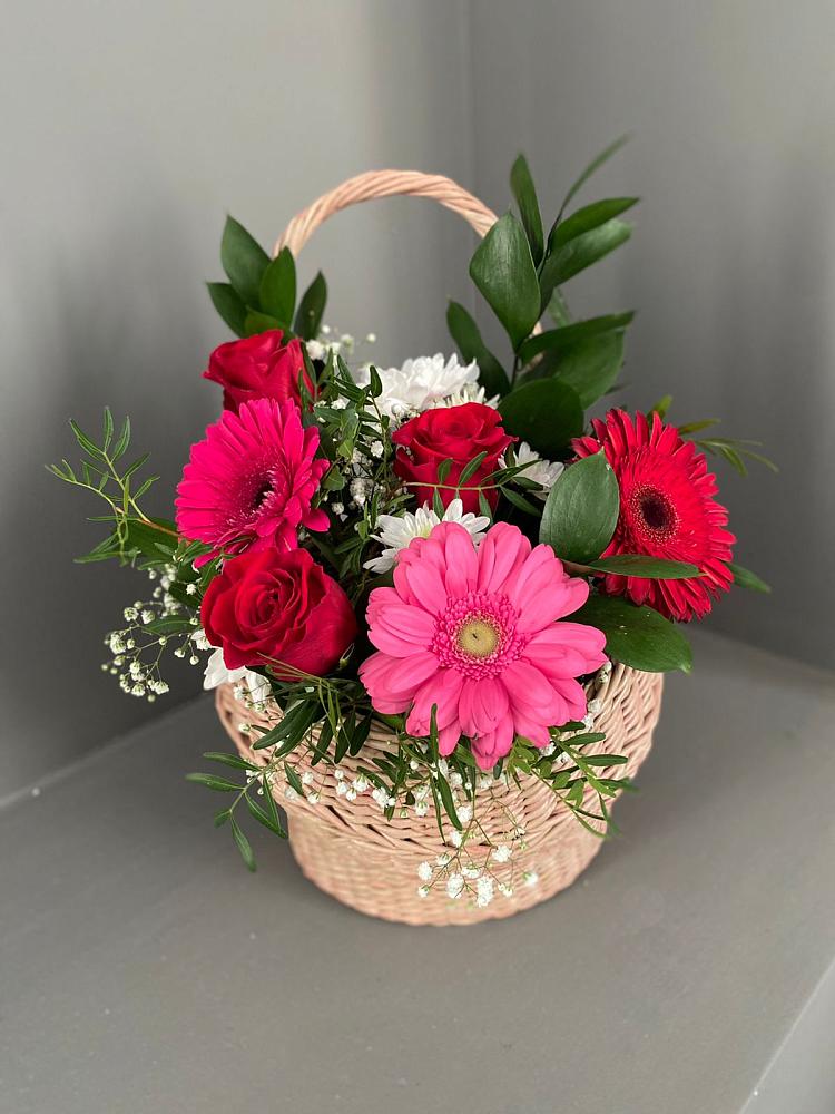 Цветочная композиция из Розы, Хризантемы и Герберы в корзине в Гремячево