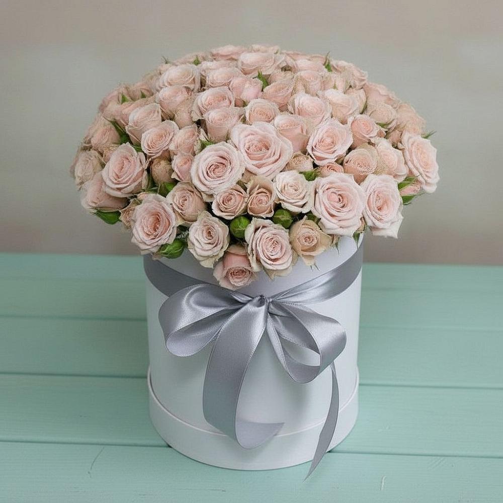 Цветочная композиция из Розы в шляпной коробке в Гремячево